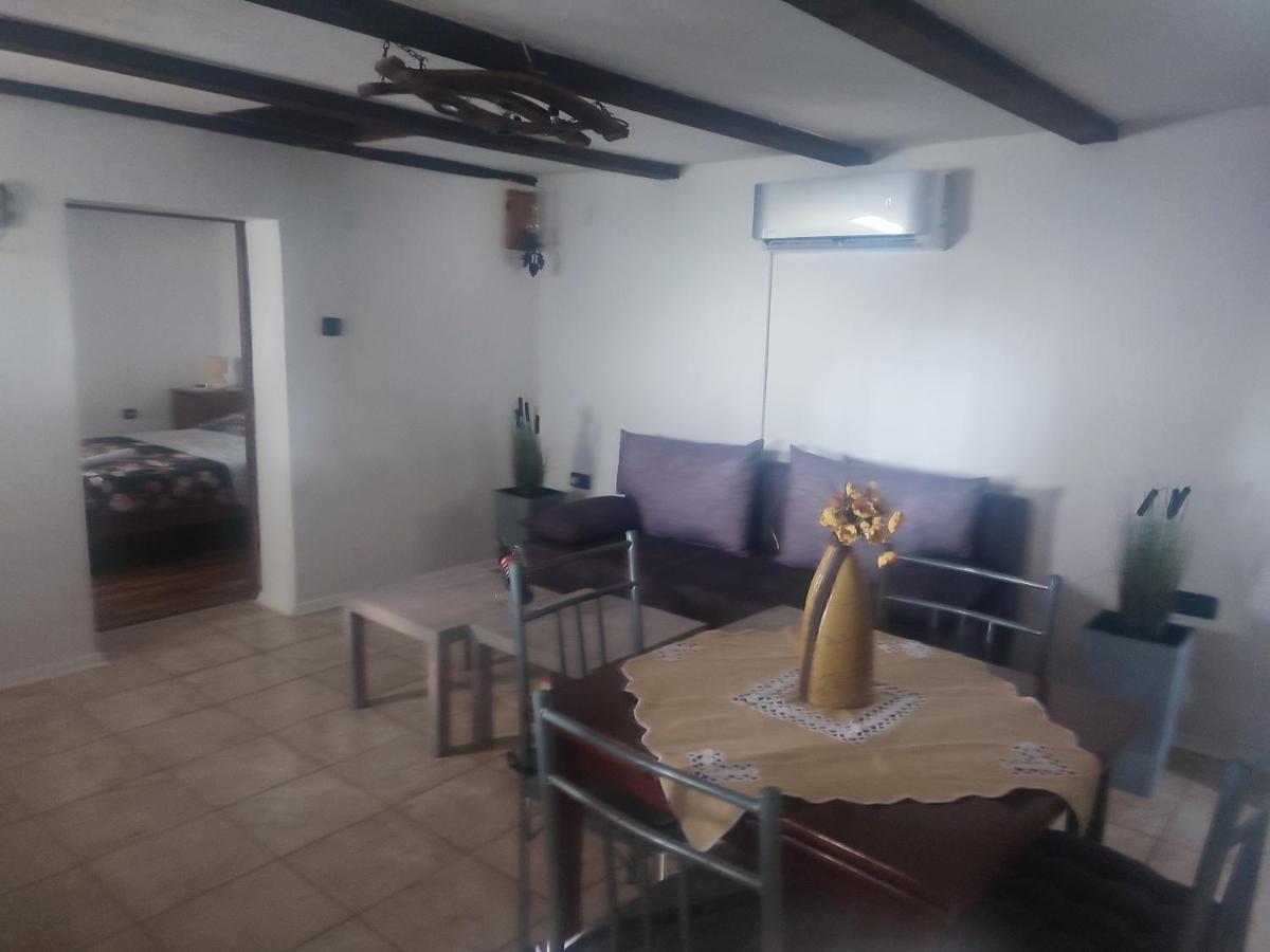 Holiday Home Lucija "" Private House With Pool "" Ябланац Екстериор снимка