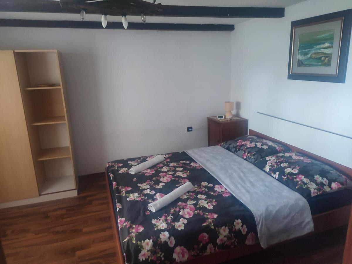 Holiday Home Lucija "" Private House With Pool "" Ябланац Екстериор снимка